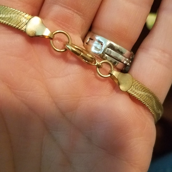 4/$12💞BUNDLE ONLY😻Faux Gold Chain - Picture 4 of 6